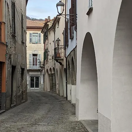 La Nocciolina Mansarda In Centro Cortemilia