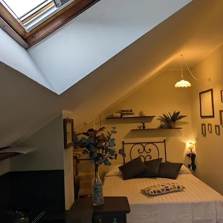La Nocciolina Mansarda In Centro Apartmán Cortemilia