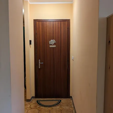 La Nocciolina Mansarda In Centro * Cortemilia